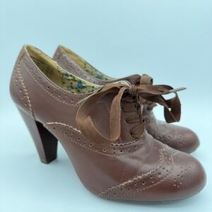 American‎ Eagle Brown Oxford Heeled Lace-Up Shoes – Size 7.5